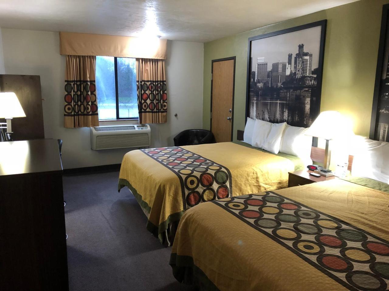Super 8 By Wyndham Salem Hotel ภายนอก รูปภาพ